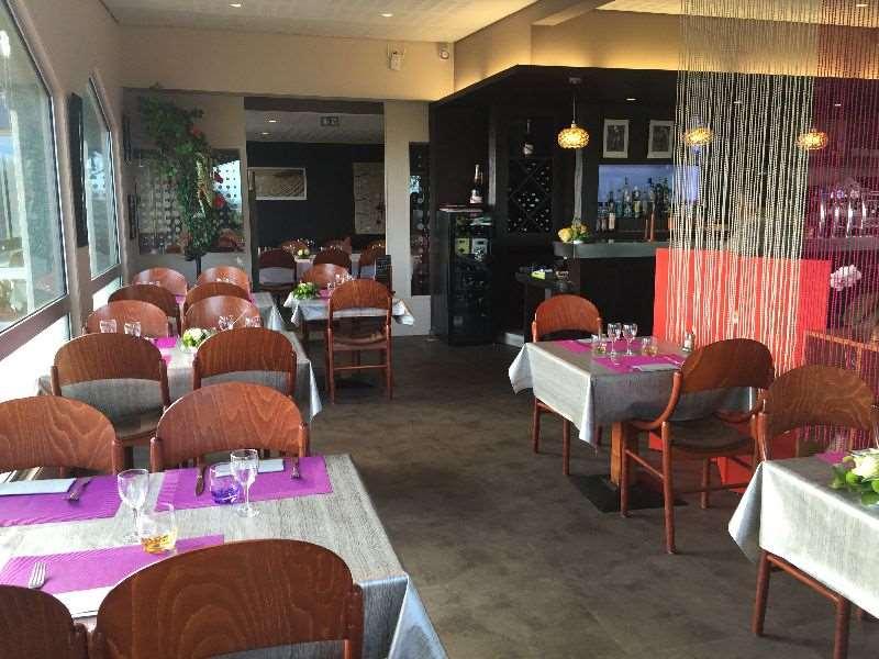 Brit Hotel Golfhotel Saint Samson Pleumeur-Bodou Restaurant foto